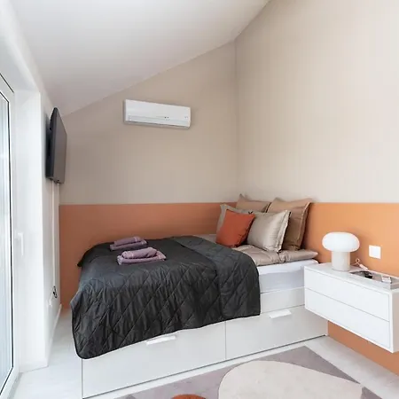 Skyline Apartment